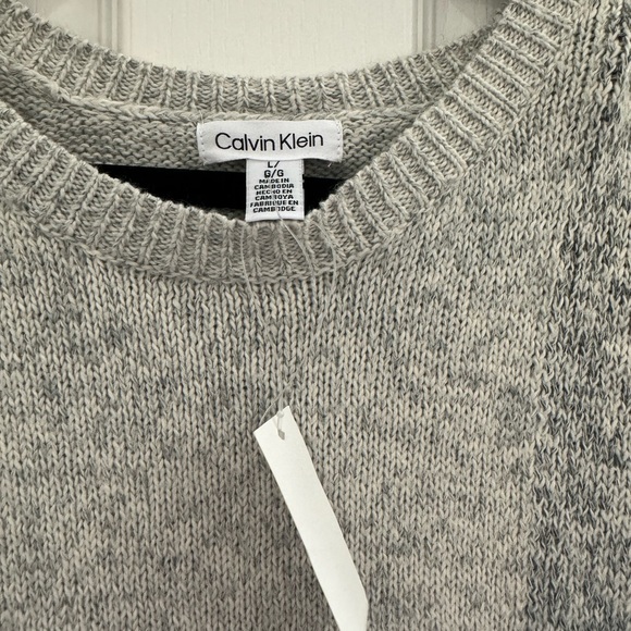 Calvin Klein sweater - Picture 2 of 2
